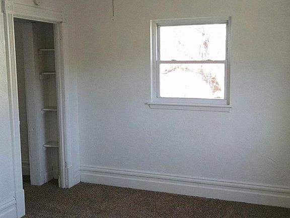 5th image of 403 Parker St