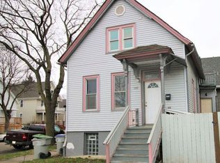 1201 W Rogers St, Milwaukee, WI 53204