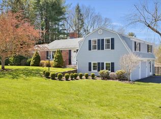 143 Ledgewood Dr, Glastonbury, CT 06033