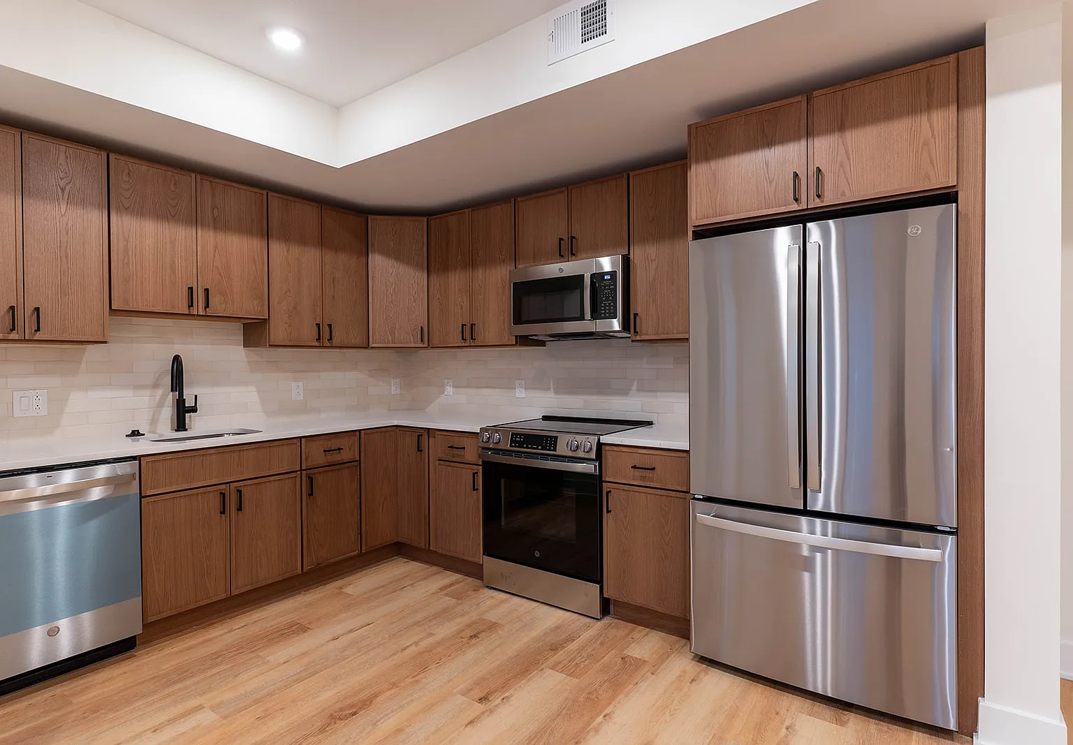 2 bed, $2,650 — Photo 3