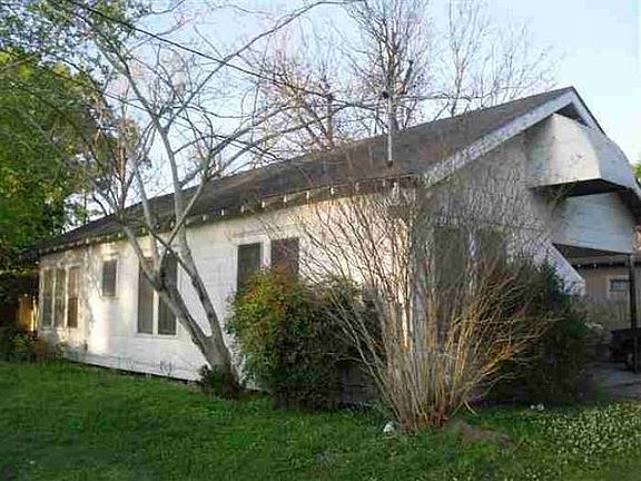 3rd image of 1090 Campus St