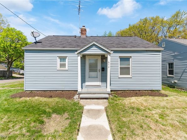 679 E Archwood Ave, Akron, OH 44306