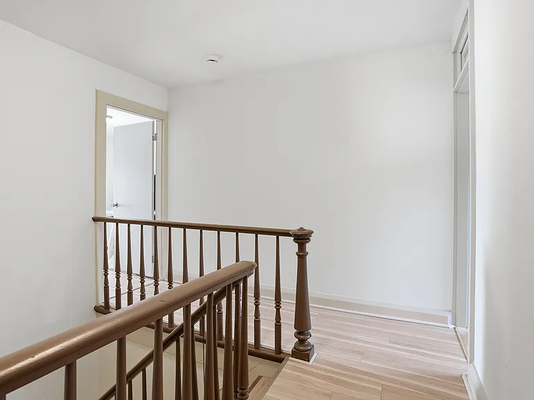 100 Potter St #6 — Photo 14