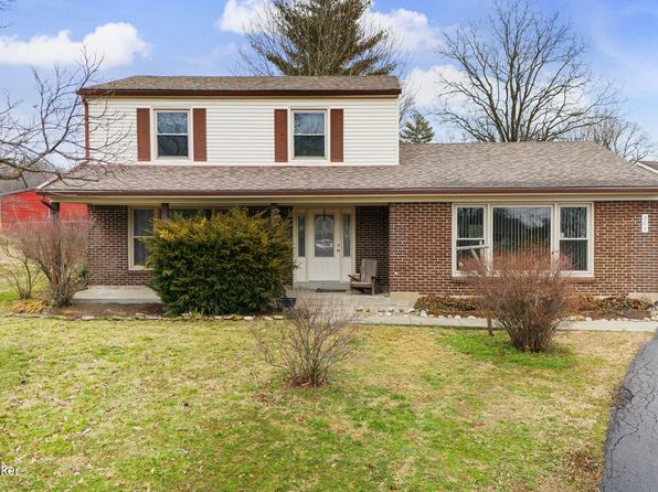 200 Castlerock Dr, Shepherdsville, KY 40165