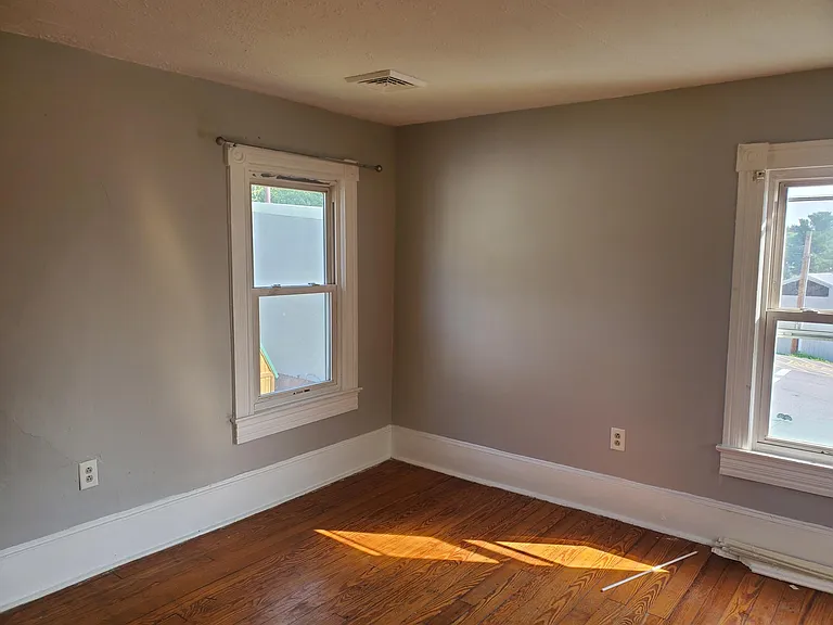 5195 Main St #3 — Photo 11