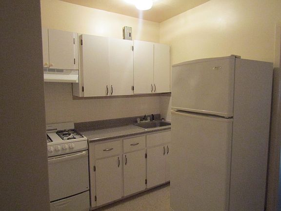 5th image of 739 Putnam Ave #3