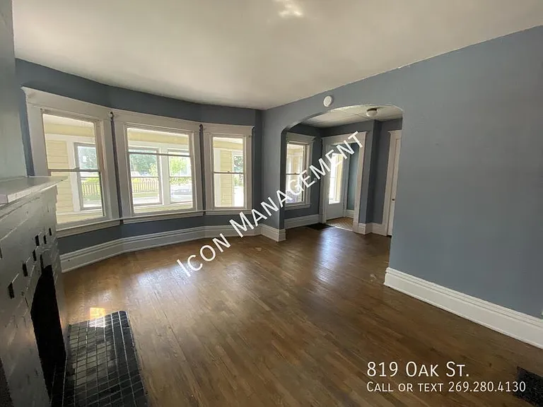 819 Oak St — Photo 6
