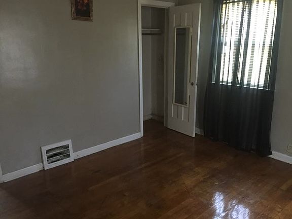5th image of 734 E 260th St