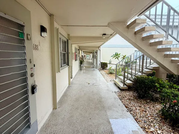 688 Saxony Park #O, Delray Beach, FL 33446
