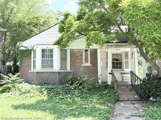 1st image of 18522 Rosemont Ave