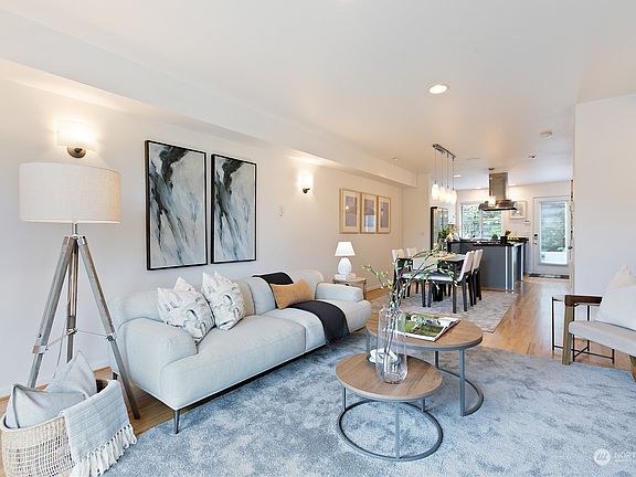 4th image of 300 26th Avenue E #C