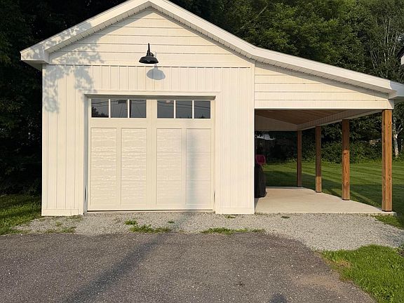 4th image of 75 Dupont Drive