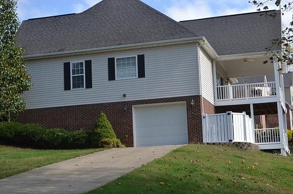 3rd image of 124 Polo Dr