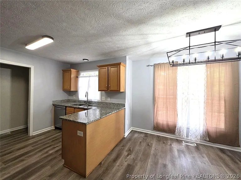 910 Foxhunt Ln — Photo 12