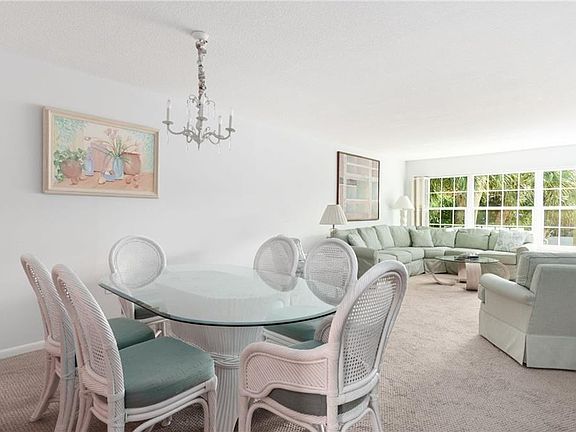 5th image of 900 Jasmine Ln