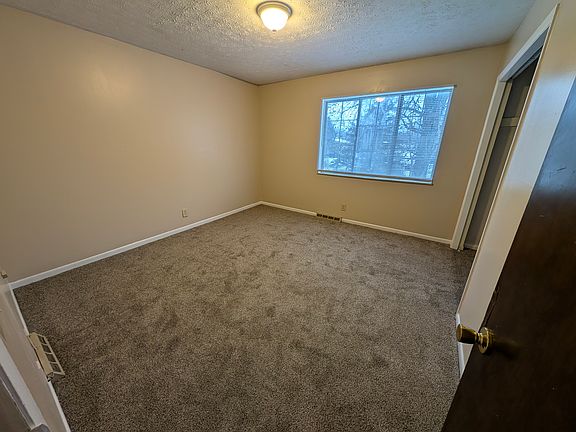 5th image of 601 Colony Rd
