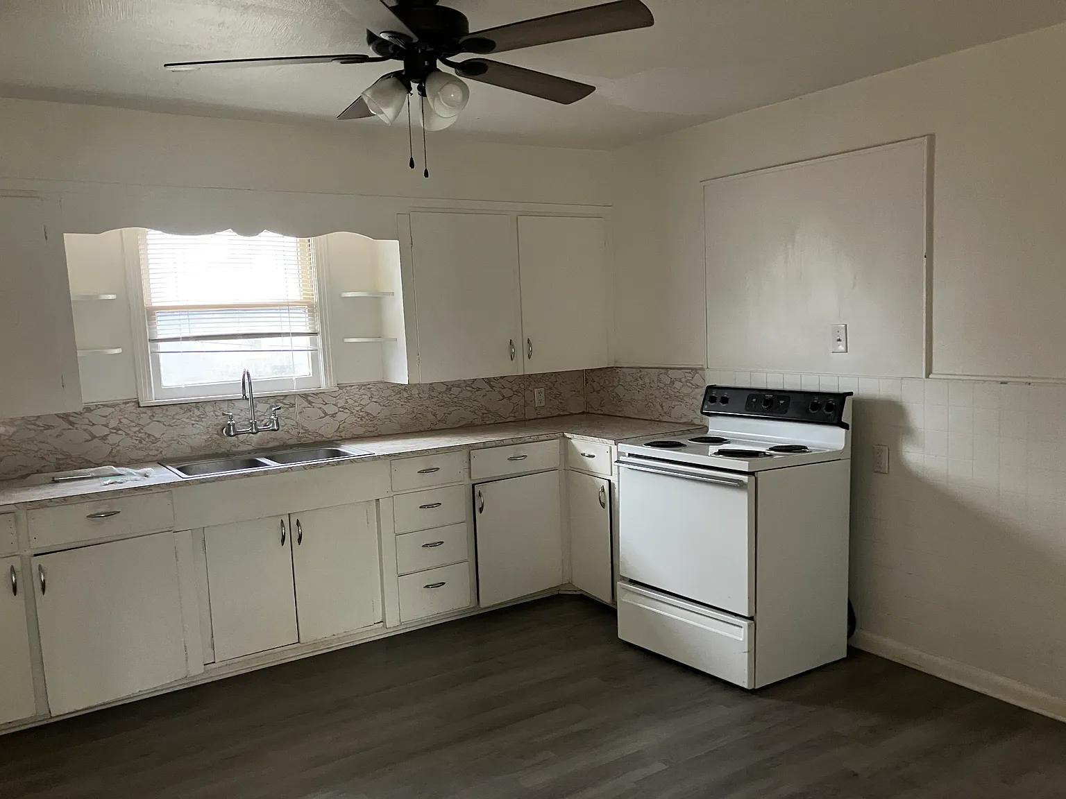 2 bed, 1170 sqft, $1,200 — Photo 2