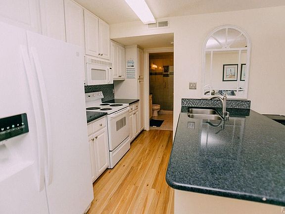 4th image of 419 Albemarle Blvd APT 9C