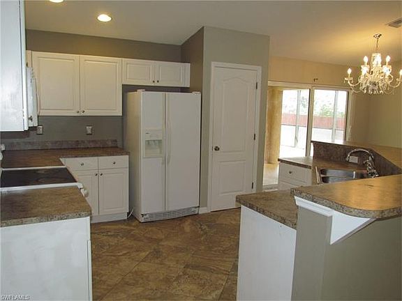 4th image of 2005 NE 14th Ter