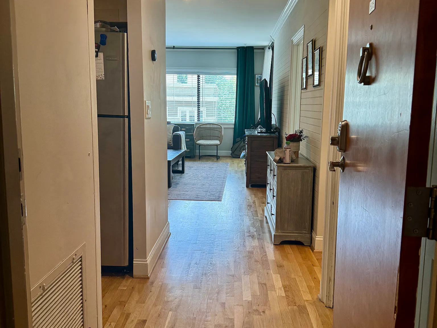 1 bed, 790 sqft, $2,400 — Photo 2