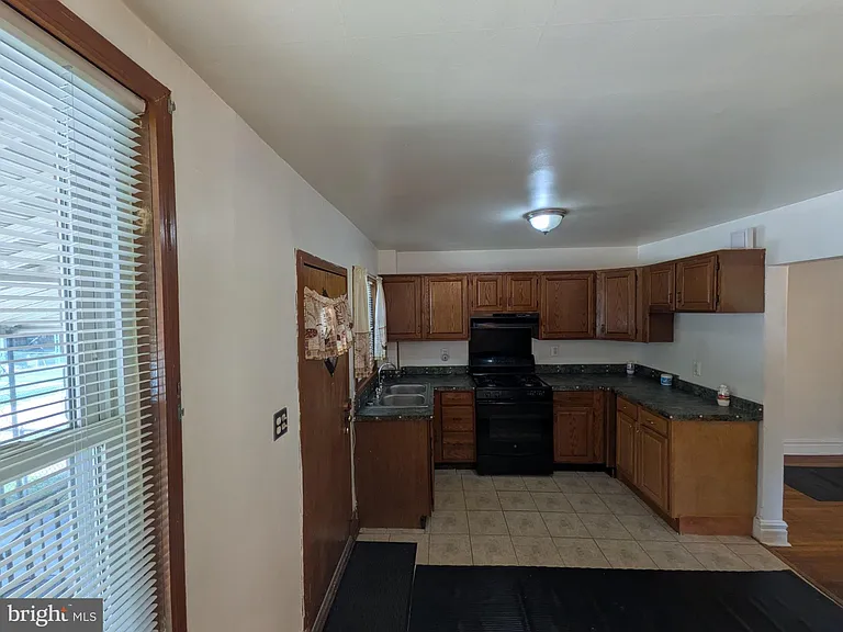 3018 Larue Sq E — Photo 26