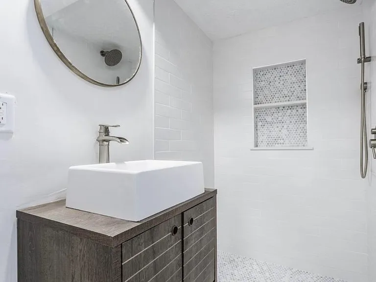 1521 English Ave — Photo 18