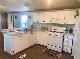 67 Village Ct, Mediapolis, IA 52637