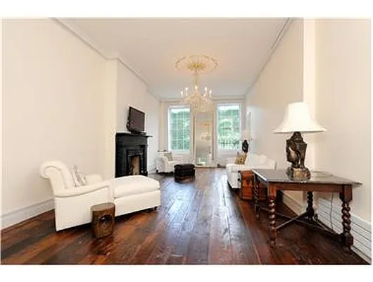 Rented by Douglas Elliman | media 35