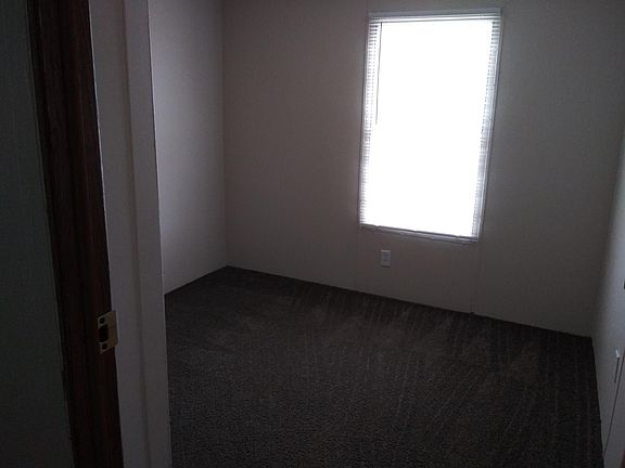 3rd image of 3916 Oakhurst Ln #129