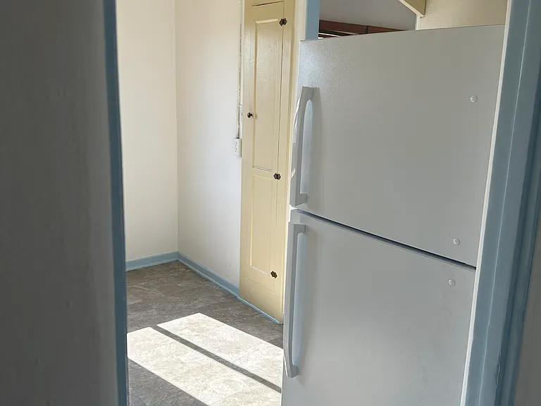 6138 1/2 Saturn St — Photo 19