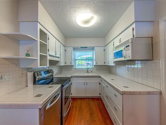 4th image of 6327 Olive Ave