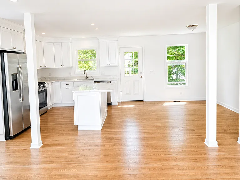 22 Infield St — Photo 4