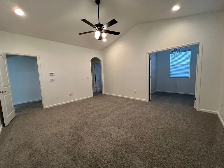 2724 Tecopa Ave — Photo 22
