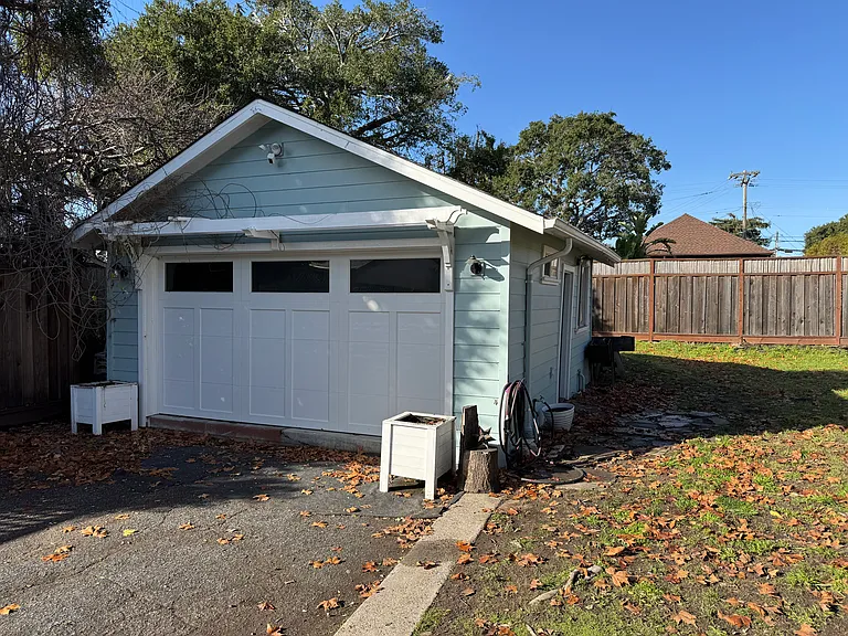 211 Stanford Ave — Photo 34