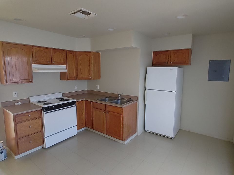 2nd image of 143 E Joshua St #A