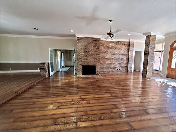 4th image of 3704 Northfield Dr