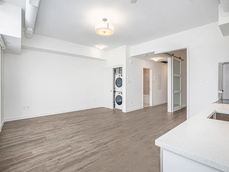 386 Richmond Rd #304 — Photo 9
