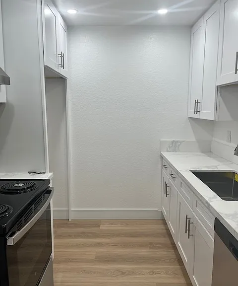 Stone Creek Apartments — Photo 28