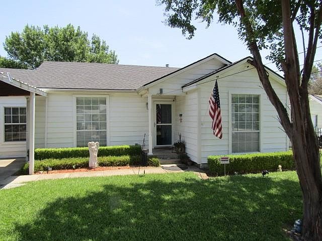 1st image of 3218 Cedar Lake Dr