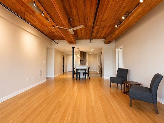 4th image of 130 John St #G44