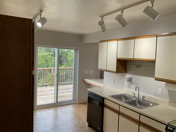 9 Holt St Floor 2, Pittsburgh, PA 15203