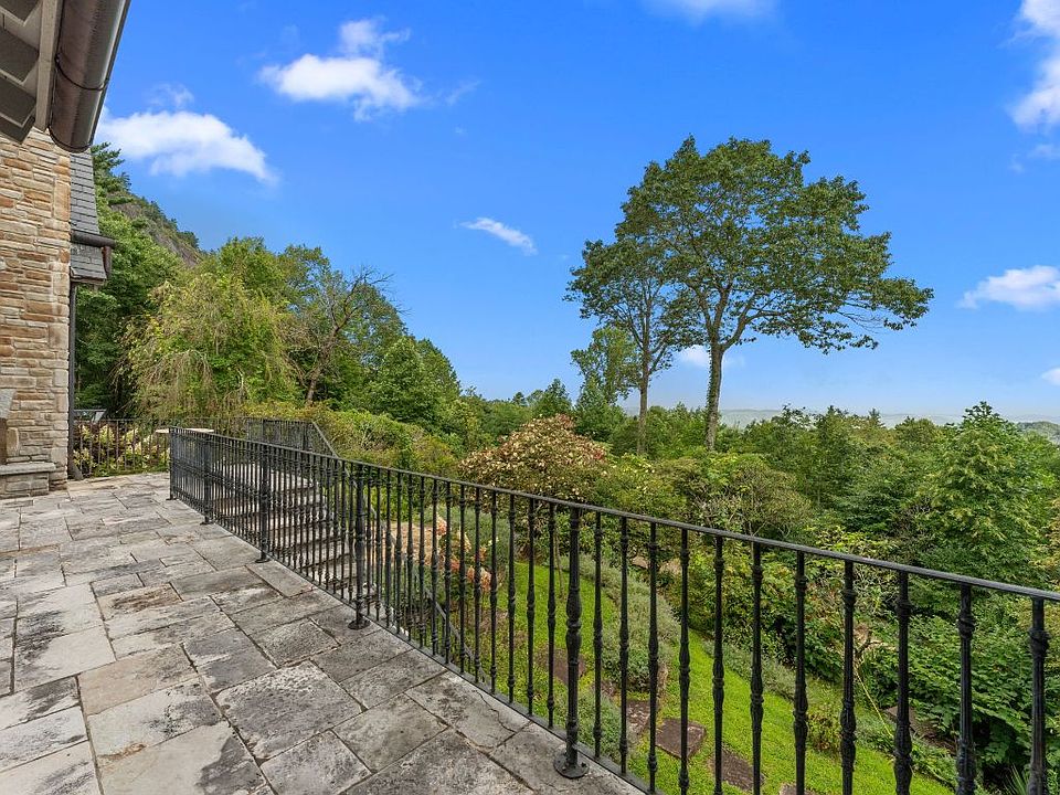 13th image of this home