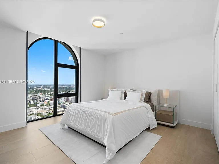 700 NE 24th St #Penthouse 6005 — Photo 20