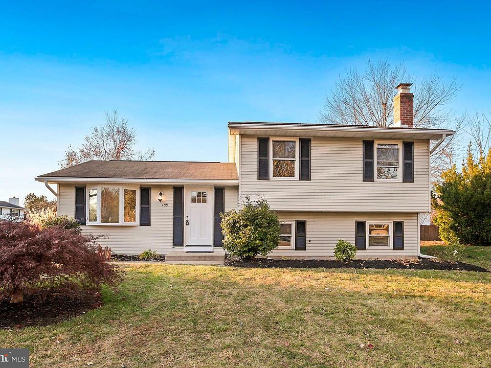 1st image of 499 Hillcrest Dr