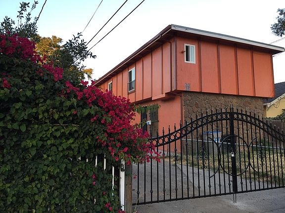 3rd image of 690 N 17th St