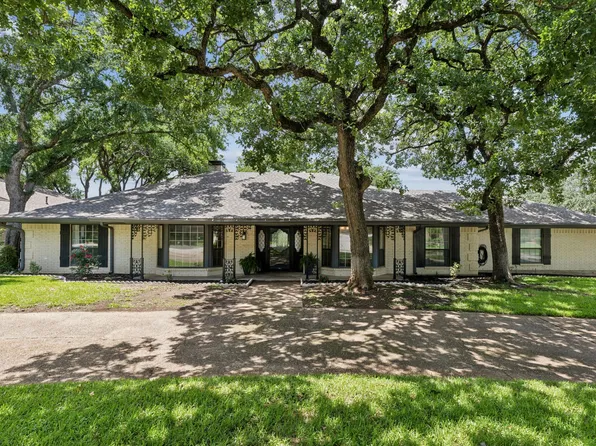 416 Havenwood Ln N, Fort Worth, TX 76112