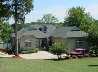 100 Peninsula Dr, Laurens, SC 29360