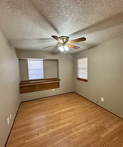1000 S Howard Ave — Photo 12