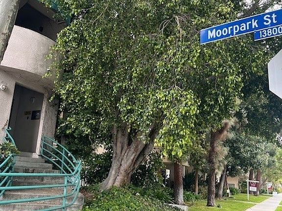 2nd image of 13718 Moorpark St APT 104
