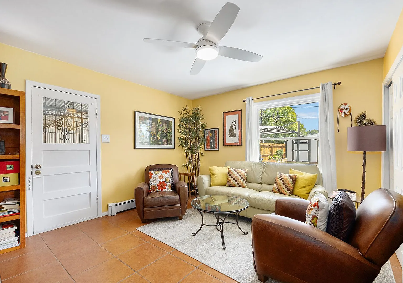 Charming 2bed/1.5bath Bungalow near Wash Park — Photo 4